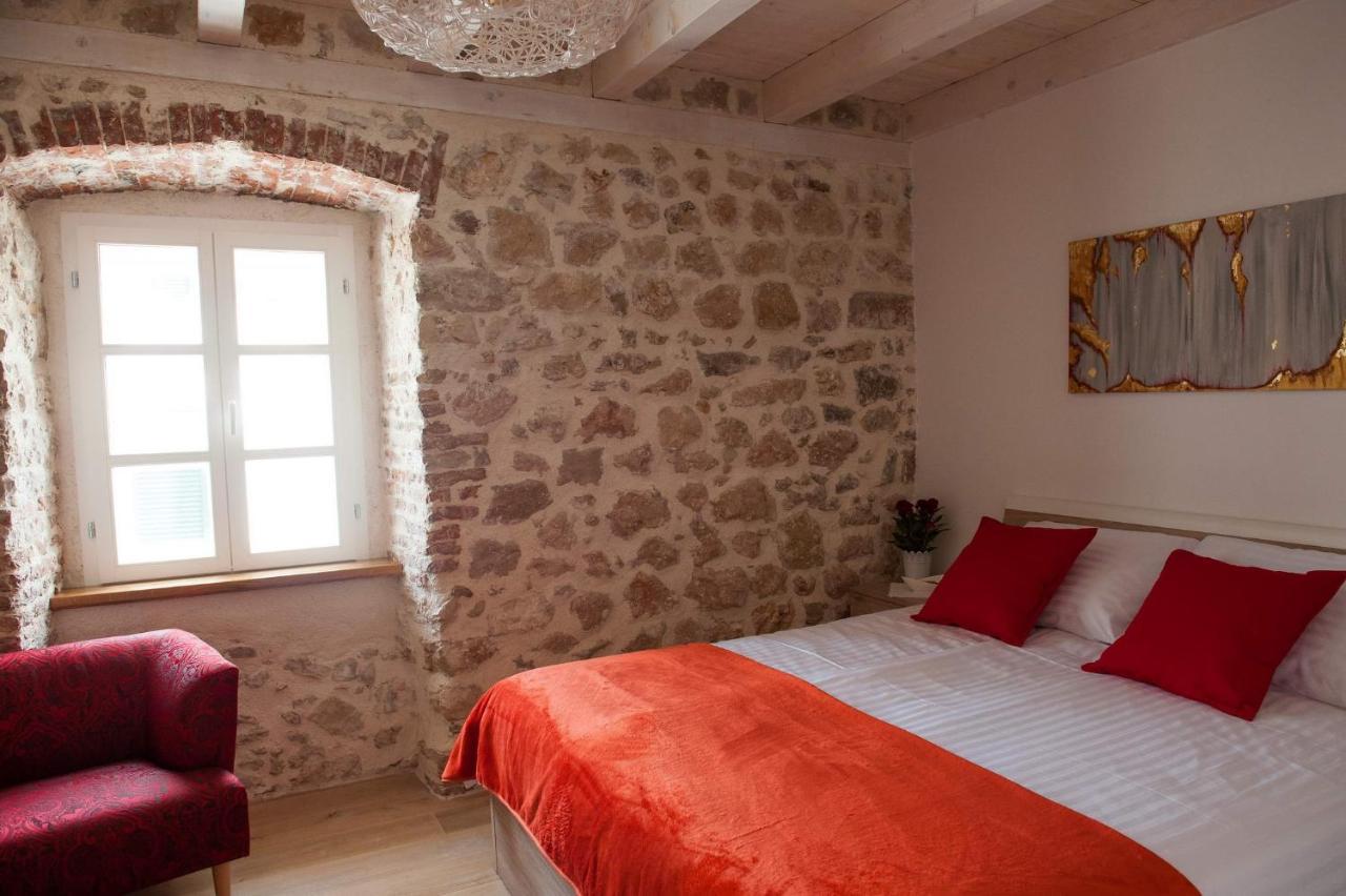 Sobe Bile Bed & Breakfast Pag Town Exterior photo