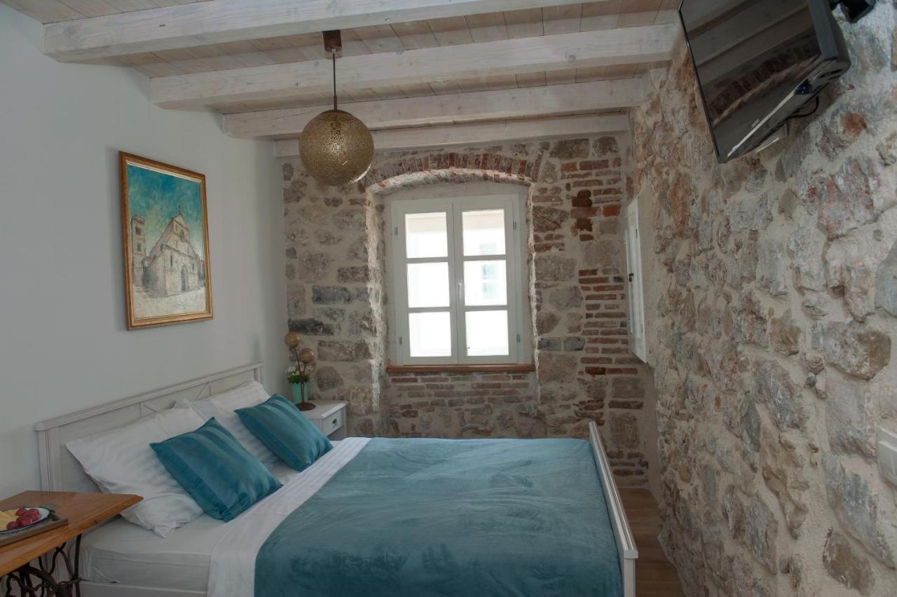 Sobe Bile Bed & Breakfast Pag Town Exterior photo
