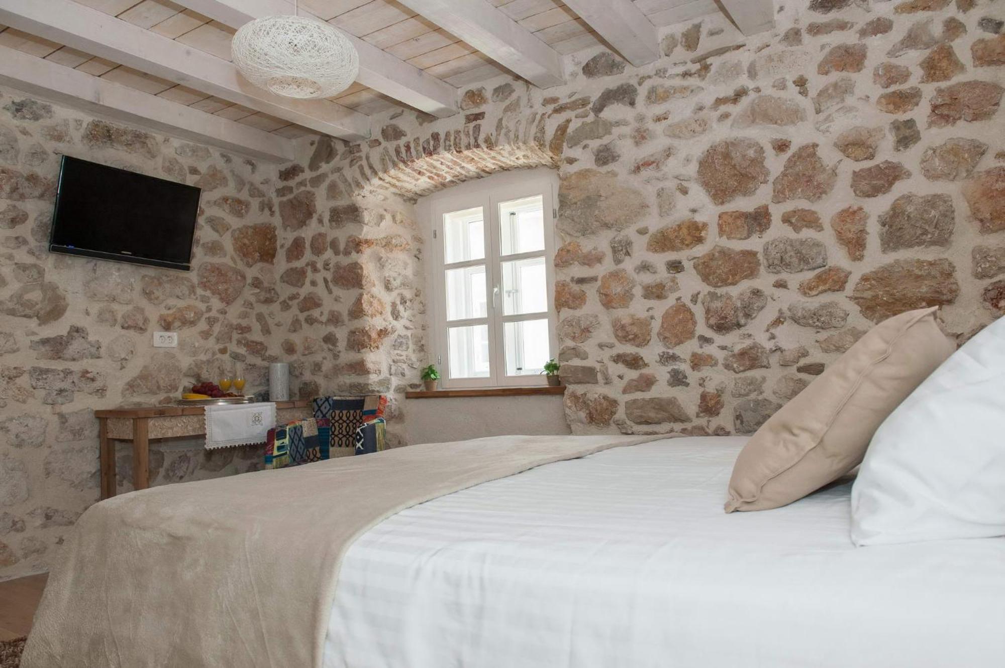 Sobe Bile Bed & Breakfast Pag Town Room photo