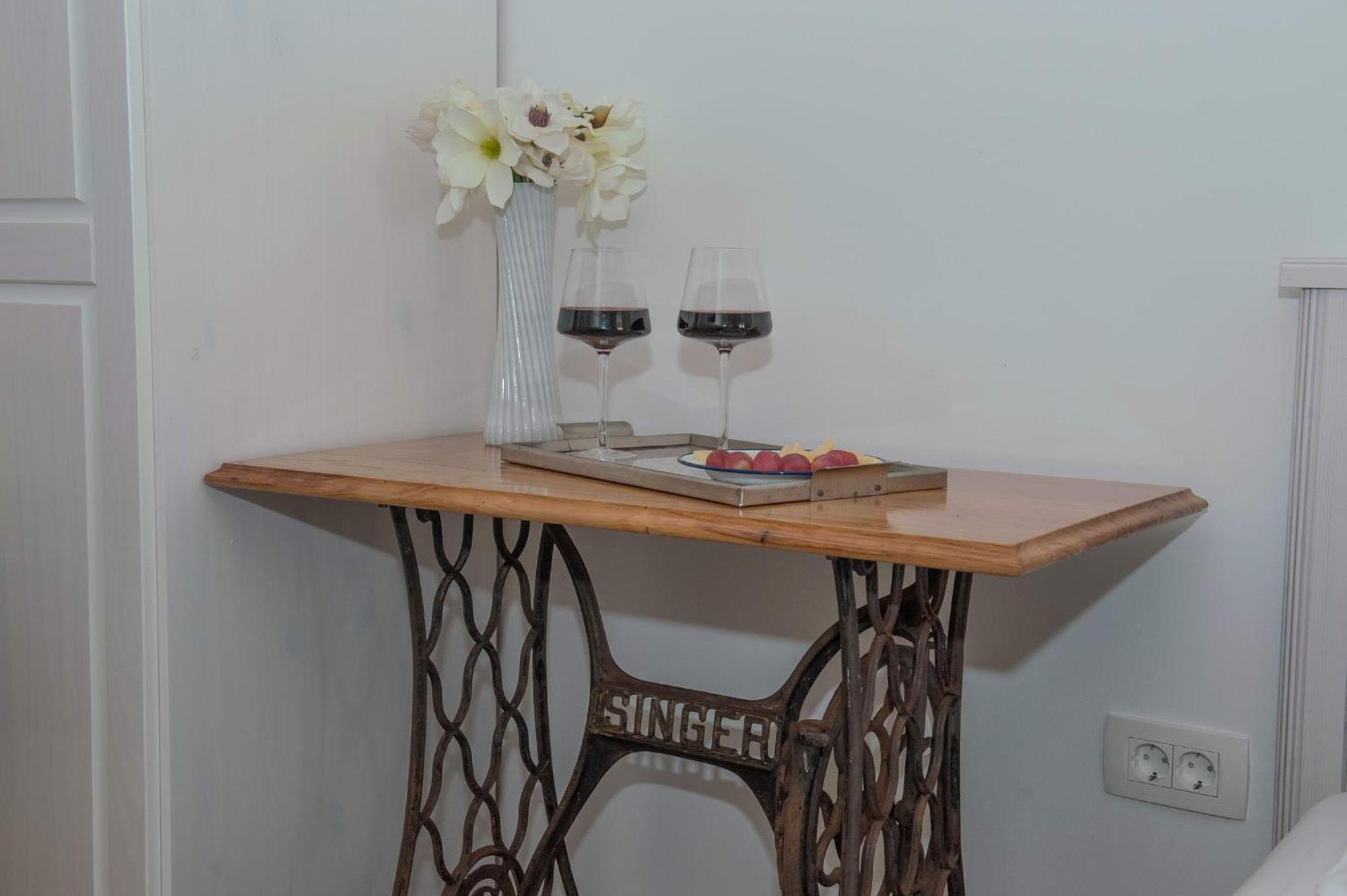 Sobe Bile Bed & Breakfast Pag Town Room photo