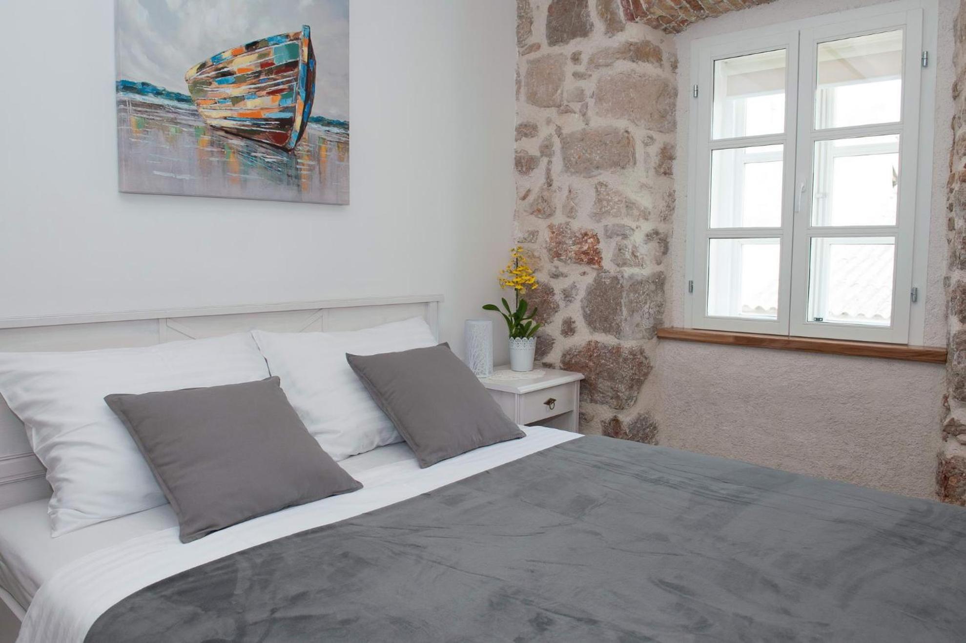 Sobe Bile Bed & Breakfast Pag Town Room photo